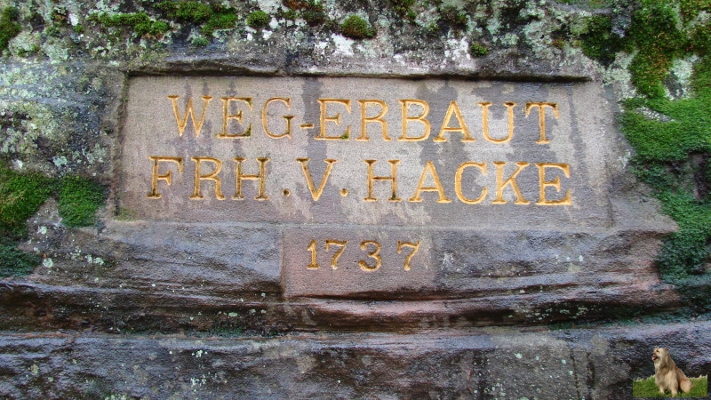 Ritterstein Nr. 122-1 Weg erbaut Frh. v. Hacke 1737.JPG - Ritterstein Nr.122  Weg erbaut Frh. v. Hacke 1737                               